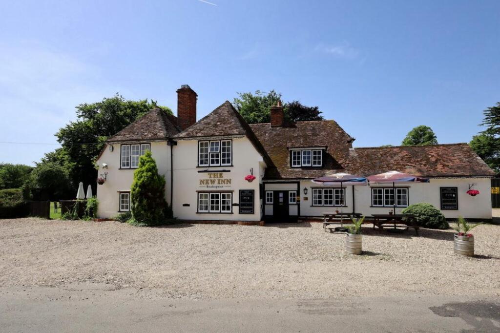 The New Inn レディング エクステリア 写真